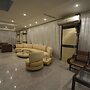 Leader Apartments 1
