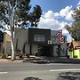 Hello Adelaide Motel and Apartments