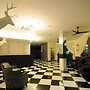 Luscious Hotel