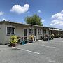 Camellia Court Family Motel
