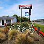 Colonial Lodge Motel