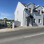 3-bed House Sleeps 6 With Patio