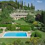 Villa Santella an Amazing Retreat Between Florence and Siena