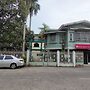 OYO 800 Ddd Habitat Dormtel Bacolod