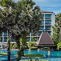 Naithonburi Beach Resort