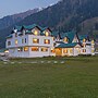 Country Inn & Suites by Radisson, Sonamarg