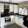Lazy Nest - Sleeps 4, Parking, Garden & Hammocks