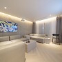 Croissant Hotel Guri by Anook