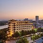 Ramada Encore by Wyndham Linqu Downtown