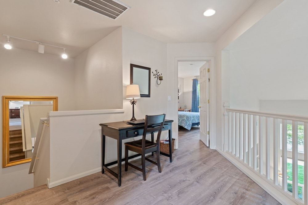 Old Mill Proxi 2 Bedroom Townhouse by RedAwning