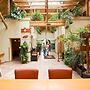 Gastland M0 Hotel & Conference Center