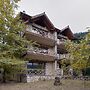 Parnassus Dreamwood Chalet
