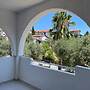 Apt - Sleeps 5 - Pets Ok - Balcony - Parking