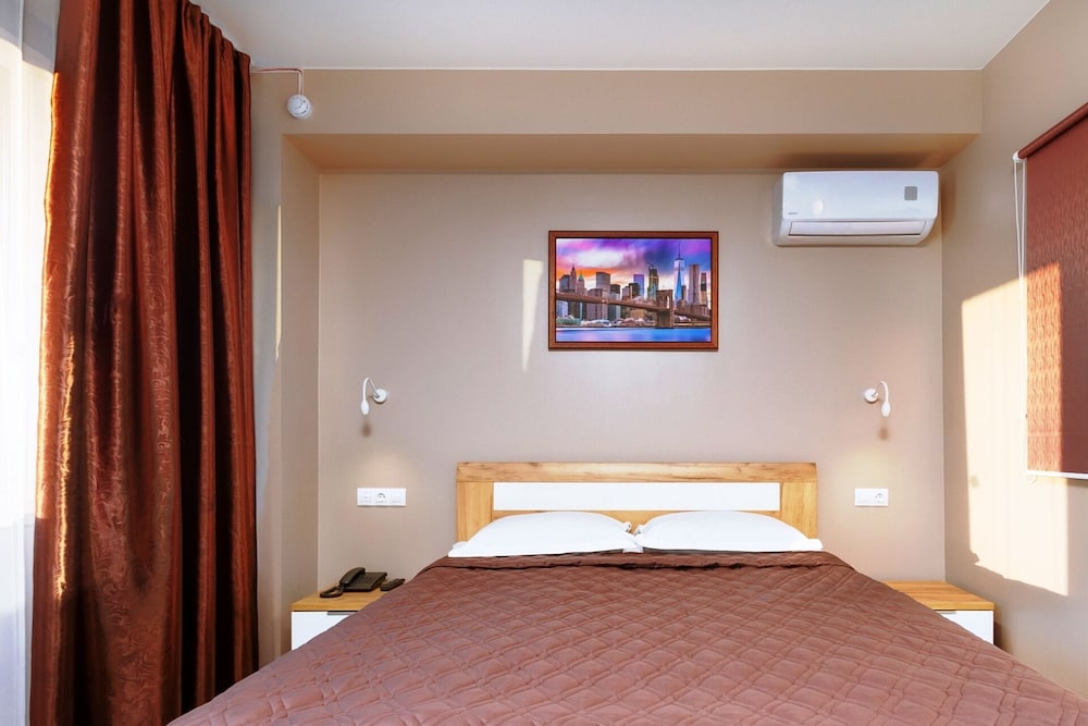 Hotel Discovery