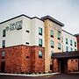 Cobblestone Hotel & Suites - International Falls