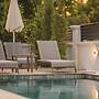 Avilia Suites