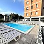 Flat in a Building With a Beautiful Pool - Beahost