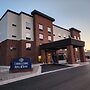 Cobblestone Hotel & Suites - De Pere/Green Bay