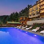 Justa Cliffend Resort & Spa, Mashobra