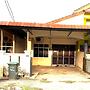 OYO Home 90492 Sena Homestay