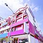 OYO 90486 Station Hotel