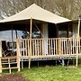 Tregantle Farm Eco Glampsite Super Safari Cabin