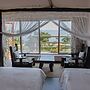 Room-serene Lake View Lodge in Kayove, R