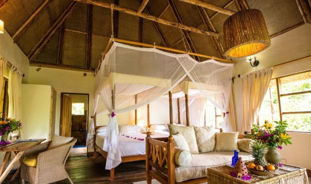 Bwindi Safari Lodge