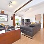 Gorgeous 3BD Cottage in the Heart of Guildford