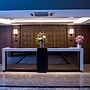 CHRISTEE SUITES HOTEL