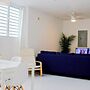 Arecibo Hotel 2104