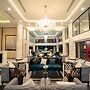 Luxury Hotel