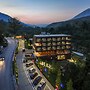 Uji i Ftohte Hotel