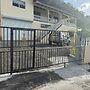 2 Bed Apartment - Sea View & 10min to Local Beach