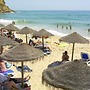 Studio Free Parking 300m Walking to Beach Burgau