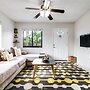 2 Bed2 Bath House with Backyard Jacuzzi