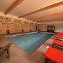 Hotel SPA Piscine le Petit Castel