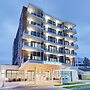 Littomore Suites Kingswood