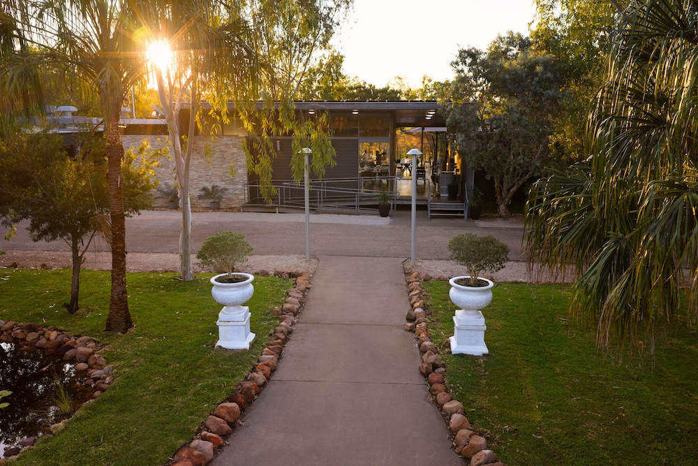 Cicada Lodge