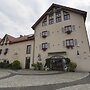 Villa Estera - Hotel & Restauracja