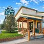 Lone Tree Inn
