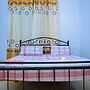 Dar es Salaam-sleeps8-parking-garden-pet Friendly