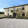 Tilladavin House