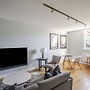 Luxurious Private One Bedroom Apartment
