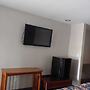 Budgetel Inn & Suites