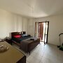 2 Bed Villa - Sleeps 4 - Pets - Garden - Parking