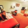 Room-fall Room 3min From Yale, And Other