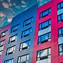 Super 8 by Wyndham Bronx Near Botanical Garden
