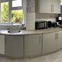 Enjoy Lovely 4 bed Apartment With Garden