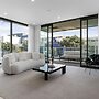 Modern & elegant living Wynyard Quarter